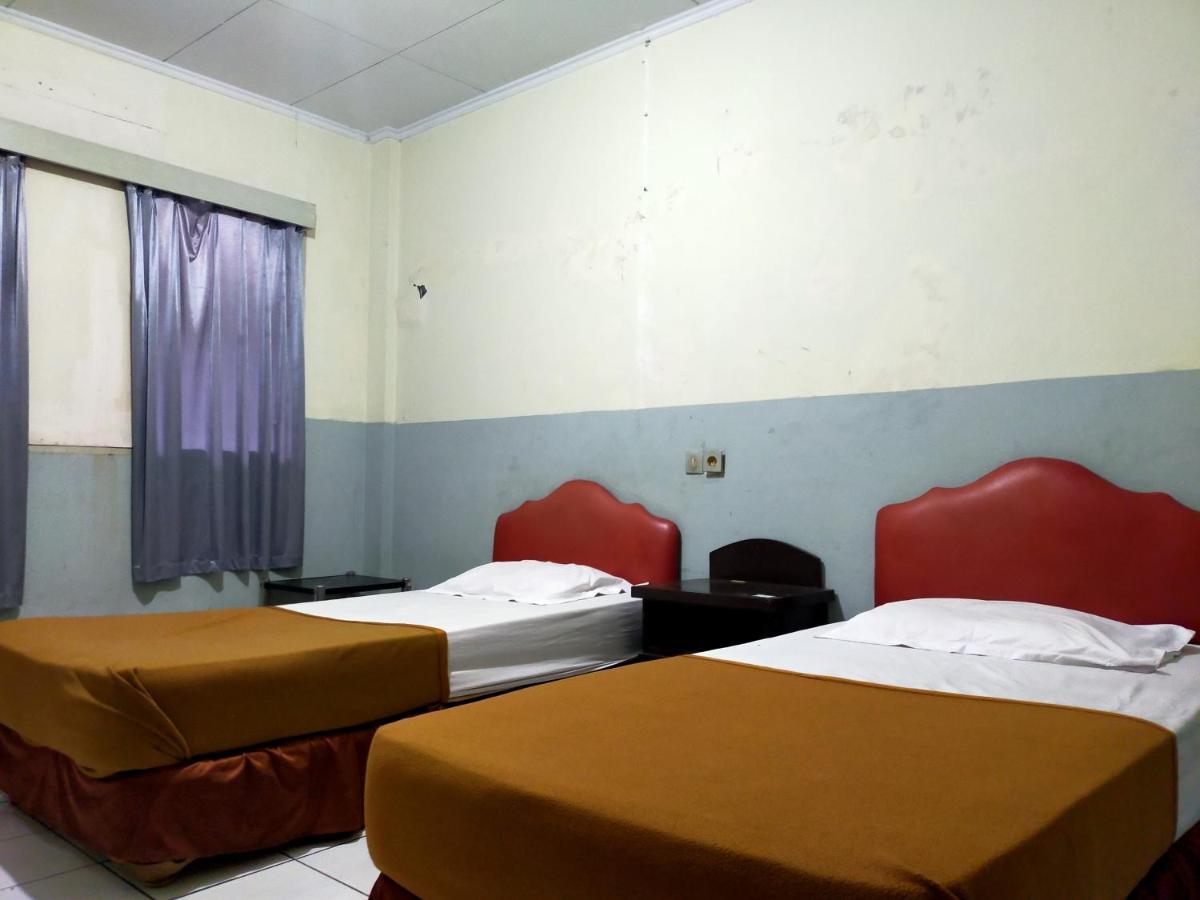 Hotel Nirwana Ternate Redpartner エクステリア 写真