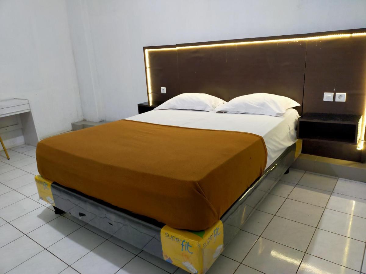 Hotel Nirwana Ternate Redpartner エクステリア 写真